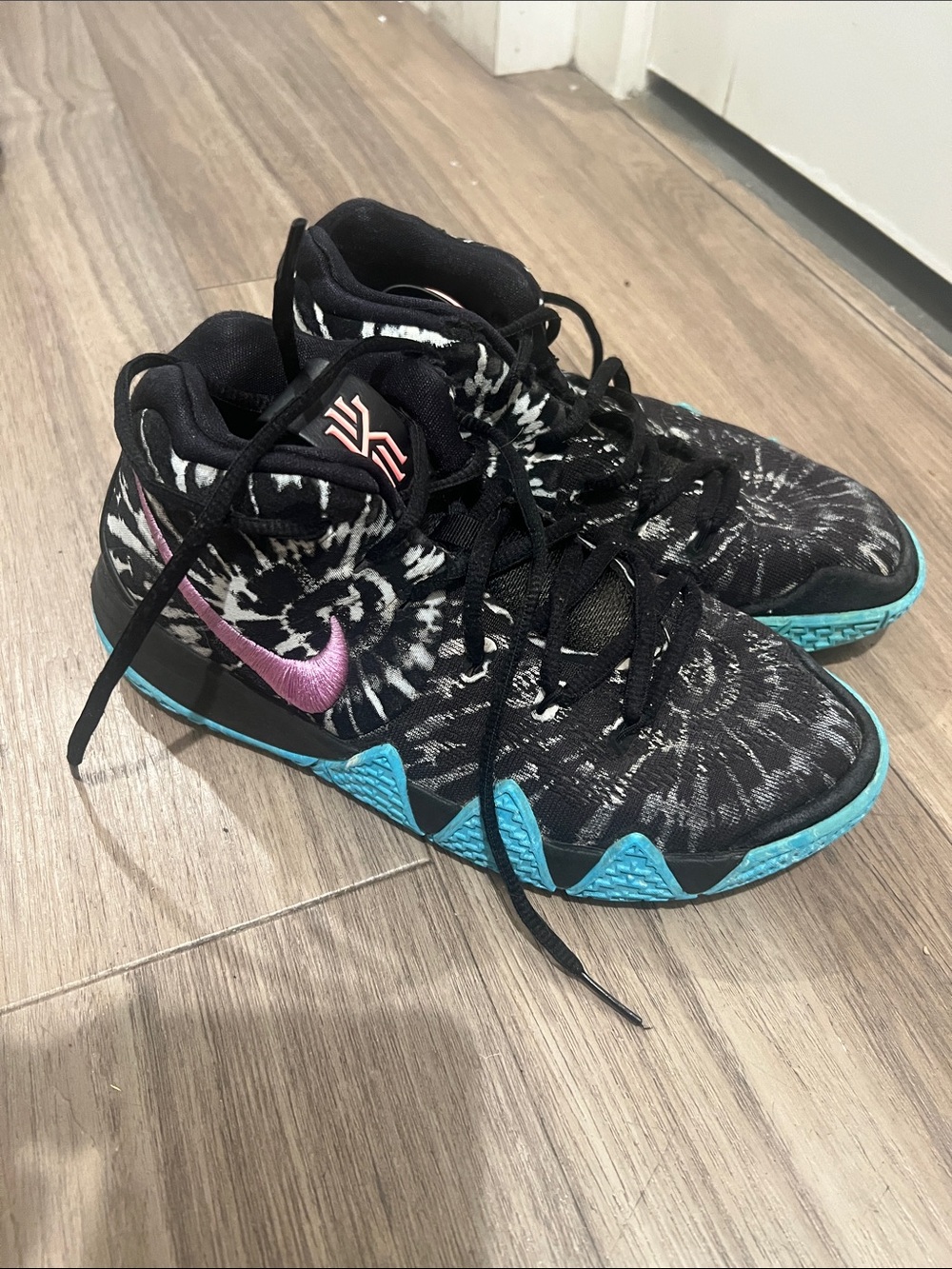 Nike Kyrie Women's Black Tie-Dye Basketball Shoes with Pink Swoosh